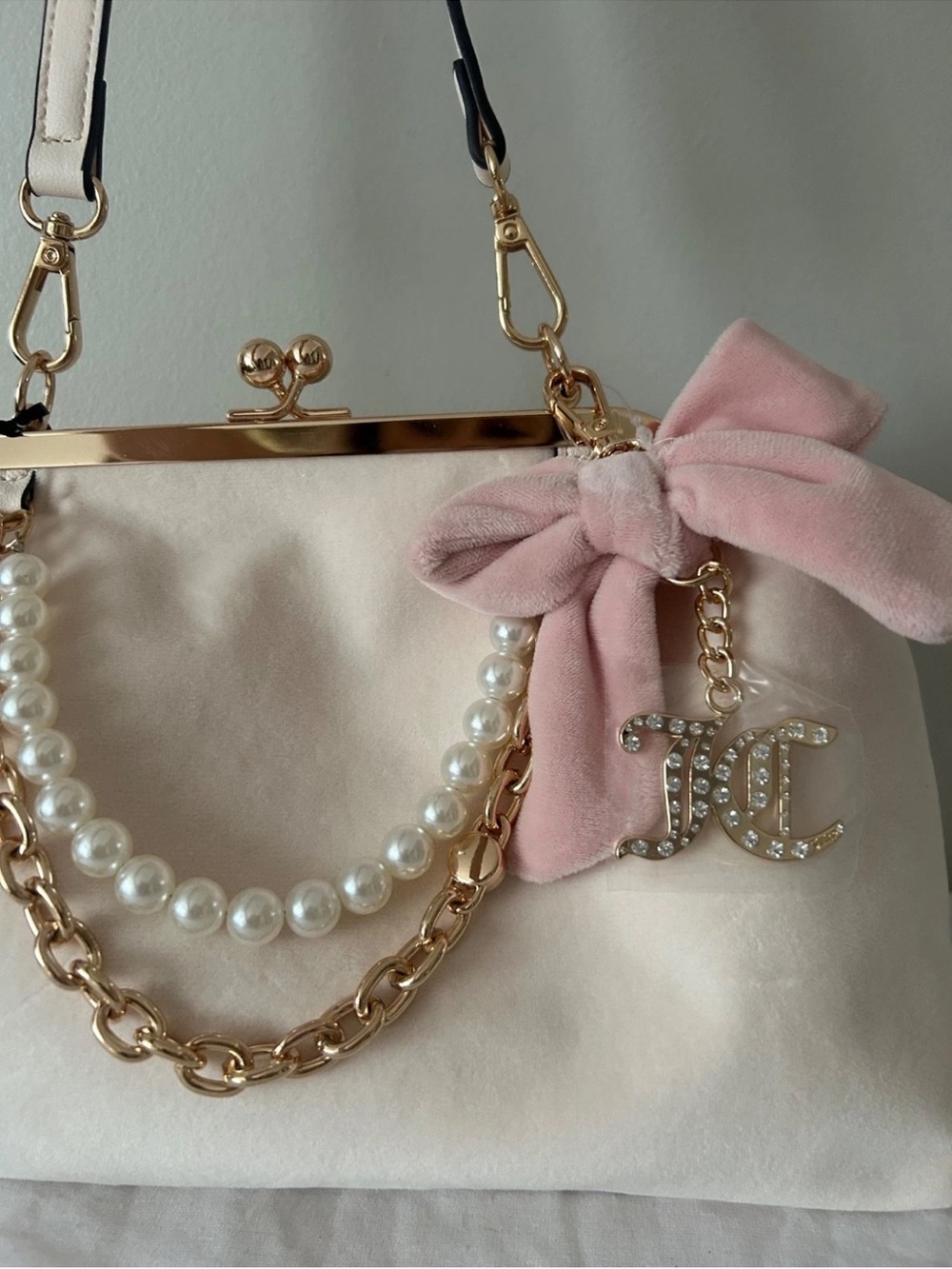 NEW! JUICY COUTURE Fashion Items Haus Frame Clutch Shoulder Bag Soft White - Picture 2 of 9